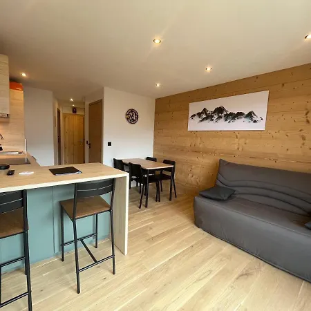 Apartment Studio-cabine 4 Pers, Centre-village, Balcon Ouest, A 600m Des Pistes - Fr-1-572-281 Araches-la-Frasse